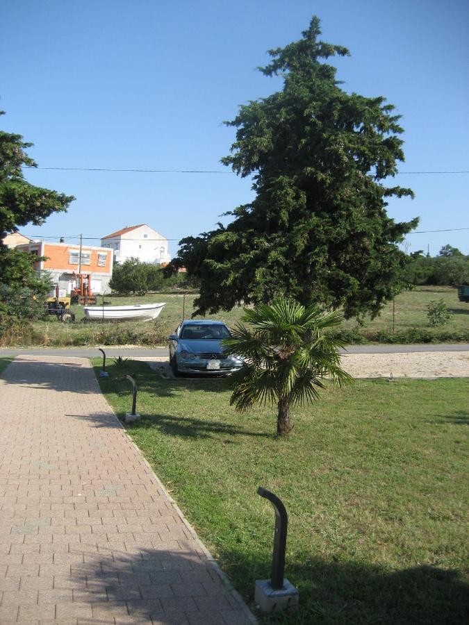 Villa „Drei Palmen“ Sveti Filip i Jakov Eksteriør bilde