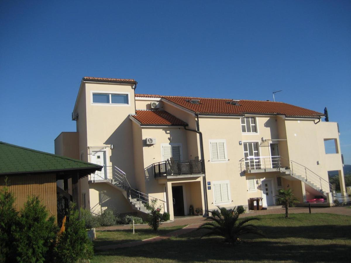 Villa „Drei Palmen“ Sveti Filip i Jakov Eksteriør bilde