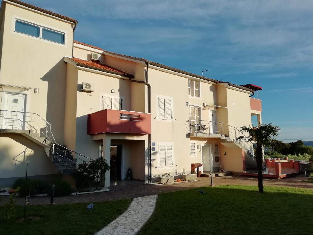 Villa „Drei Palmen“ Sveti Filip i Jakov Eksteriør bilde