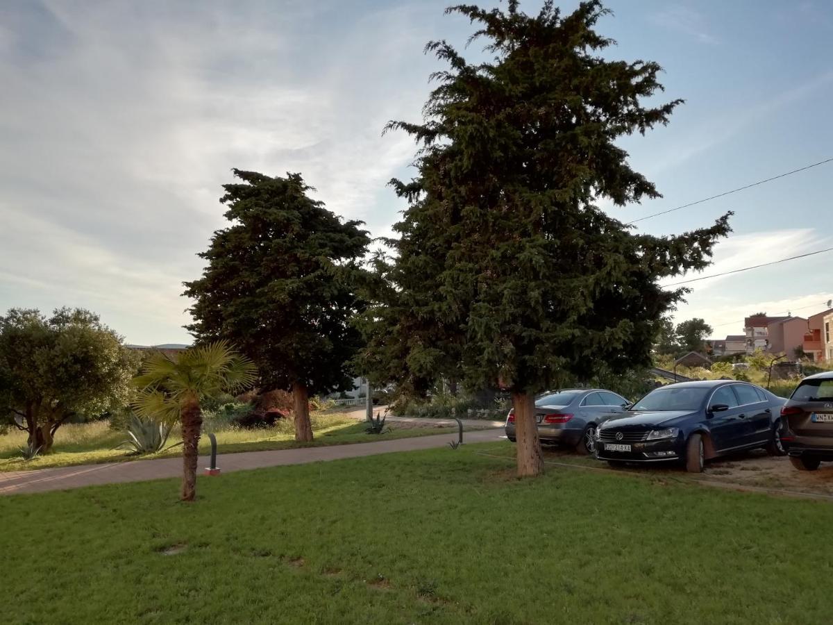 Villa „Drei Palmen“ Sveti Filip i Jakov Eksteriør bilde